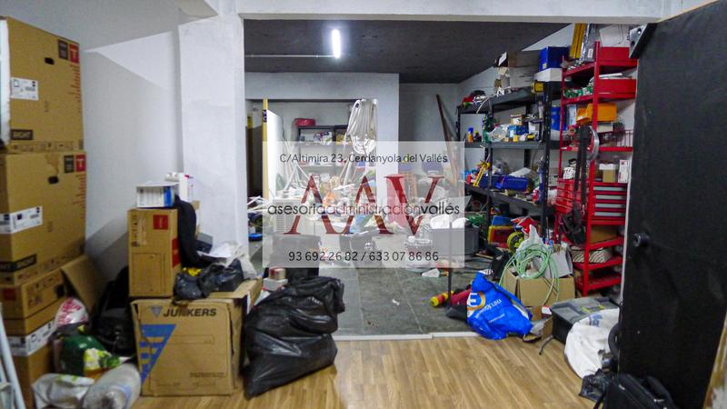 Foto 70718af3-813b-4d06-b37e-eac5c1dbfdd0. Local commercial dans Centre-Cordelles Cerdanyola del Vallès