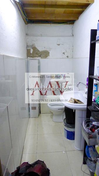 Foto 324ecf10-63cc-432f-8e3c-51998c25366c. Local comercial local en venta en Can Tiana Ripollet