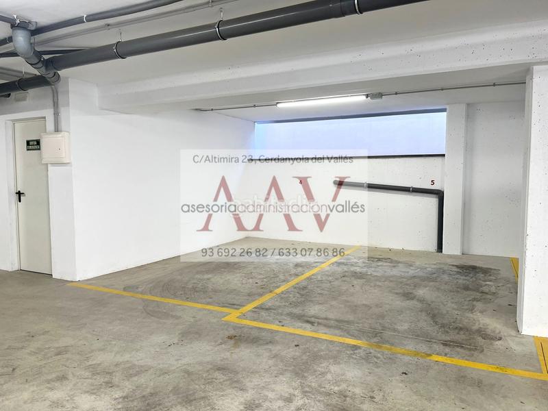 Foto 55d7a578-4a96-4e21-b011-90dc719b4cfe. Alquiler parking coche parking en alquiler en centro de cerdanyola en Cerdanyola del Vallès