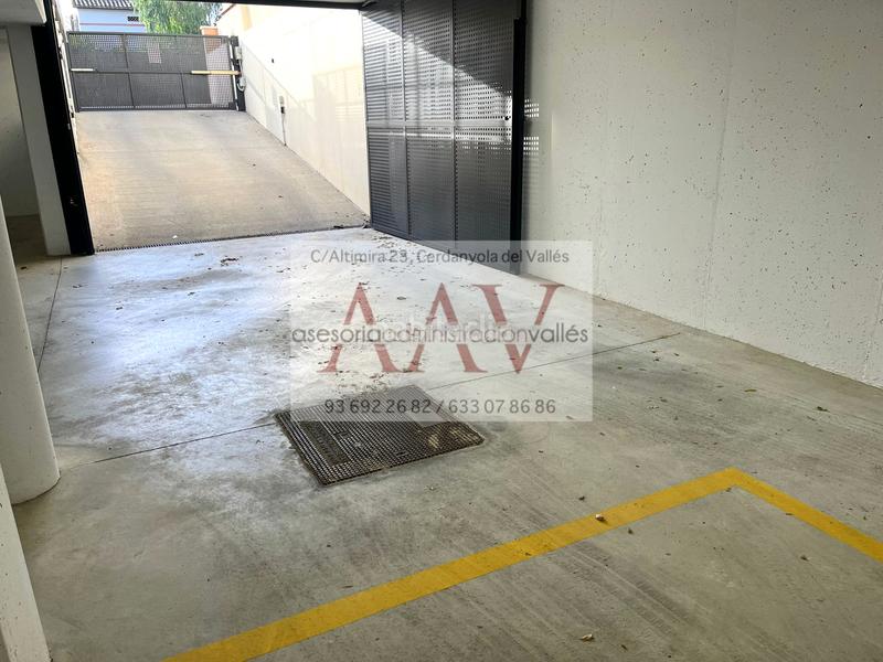 Foto df9b819b-d16c-4002-9846-8253dfd3ab8b. Location parking voiture dans Martinica - Ateneu Cerdanyola del Vallès