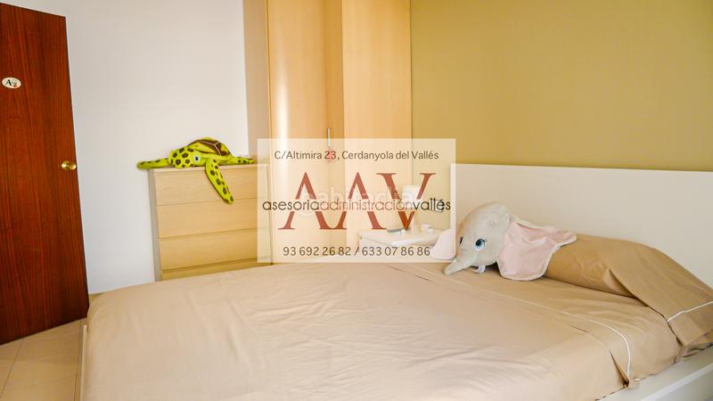 Foto 42fcfa6b-aafa-4ac8-a8f3-1414f1da88f7. Semi detached house with fireplace heating parking in Cerdanyola del Vallès