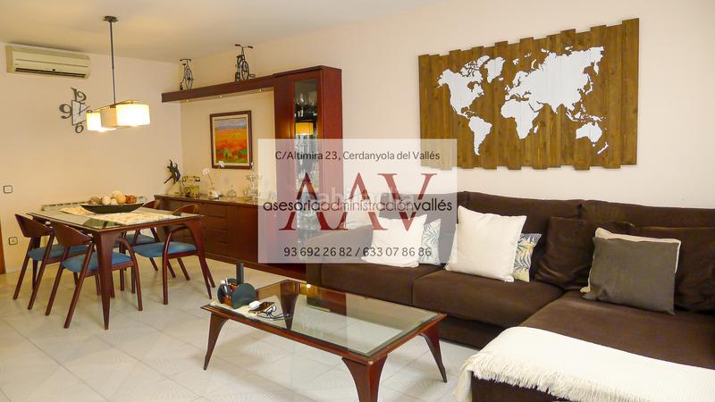 Foto e4a296b6-507d-4f42-adf5-a62d588058c1. Semi detached house with fireplace heating parking in Cerdanyola del Vallès