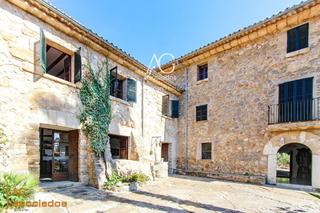 House  Carretera a palma. Casas en estellencs