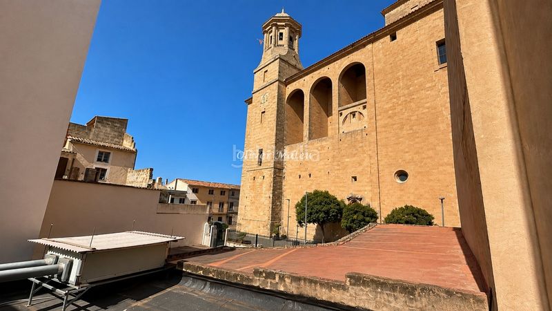 Foto 08315d6d-f9ff-42e9-8b4c-edb9e26dd889. Edificio in Llucmajor interior Llucmajor