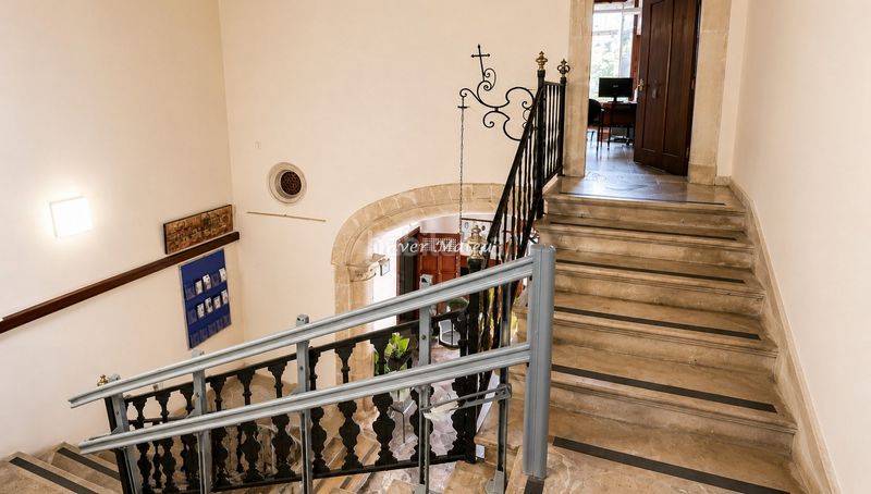 Foto eff7e3d3-0d45-4e3e-b9af-46d527f5c67d. Edificio in Llucmajor interior Llucmajor