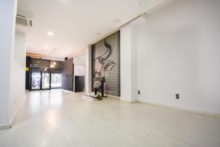 Rent Business premise in Arxiduc. Local en palma en buena zona comercial