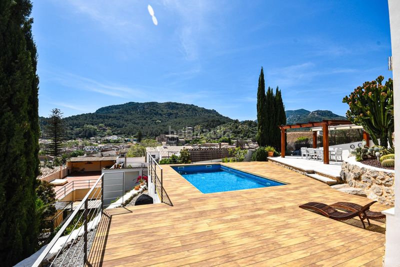 Foto 147cf7bb-74ad-4155-ab9d-615f3d69478e. Casa encantadora casa de pueblo con terreno y piscina además de unas magníficas vistas a las montañas y al pintoresco pueblo de esporl en Esporles