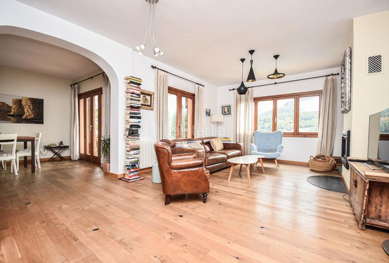 Foto 5111612a-49dd-4e68-bc28-7fc0fb79c3fa. Casa encantadora casa de pueblo con terreno y piscina además de unas magníficas vistas a las montañas y al pintoresco pueblo de esporl en Esporles