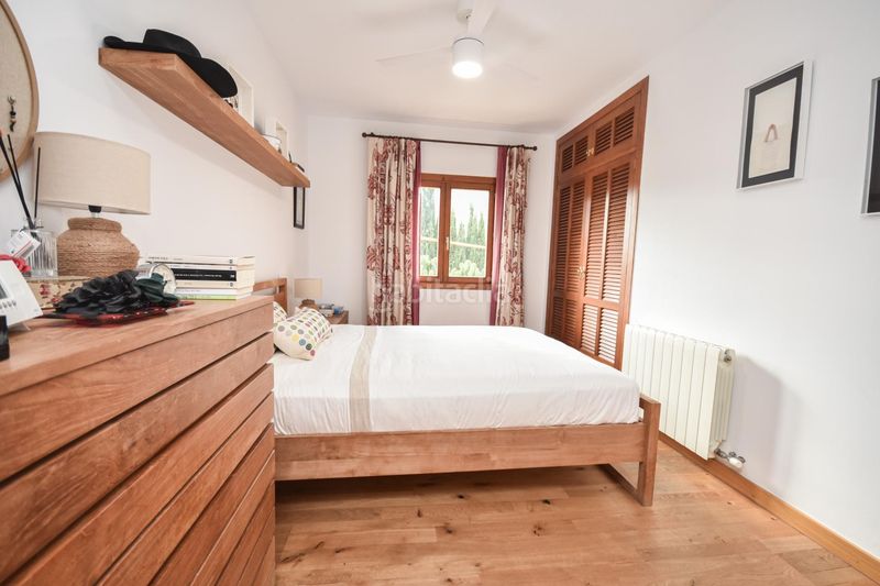 Foto bd4eb4c0-b13e-4555-8364-a4831b5e7a4f. Casa encantadora casa de pueblo con terreno y piscina además de unas magníficas vistas a las montañas y al pintoresco pueblo de esporl en Esporles