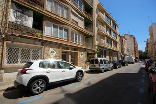 Lloguer Aparcament cotxe a Bons Aires. Garaje en alquiler en bons aires, las avenidas, palma de mallorc