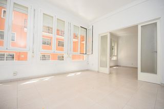 Alquiler Piso en Camp D´en Serralta. Estupendo piso espacioso y muy luminoso en el centro de palma