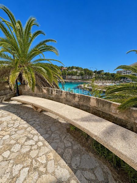 Foto a62c25df-9f63-4c0f-a93d-77a10b047da8. Casa adossada amb aparcament piscina a Cala Vinyes Calvià