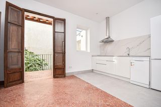 Rent Flat in Santa Catalina. Primer piso completamente reformado listo para entrar a vivir en