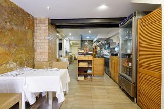 Transfer Business premise in Binissalem. Traspaso de bar  restaurante en el centro de binissalem