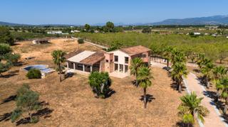 Chalet in Polígono de binissalem 11. Gran chalet en binissalem con casa de invitados