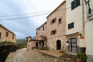 Maison à Carrer de vaquet 10. Casa en el bonito pueblo de estellencs, mallorca