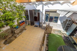 Planta baja en Calle de joan burgues zaforteza 27. Exclusiva planta baja a solo 10 minutos de plaza españa!