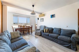 Flat in Calle CARDENAL ROSSELL 84