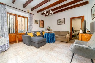Semi detached house  Calle son mao 33. Espectacular adosado en venta en andratx pueblo