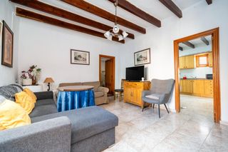 Casa adossada a Calle son mao 33. Espectacular adosado en venta en andratx pueblo
