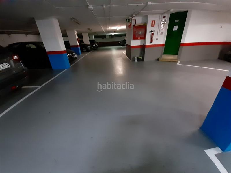 Foto 0c83e145-9ecb-4a1c-9316-ad864b284a8d. Parking voiture dans Fort Pienc Barcelona