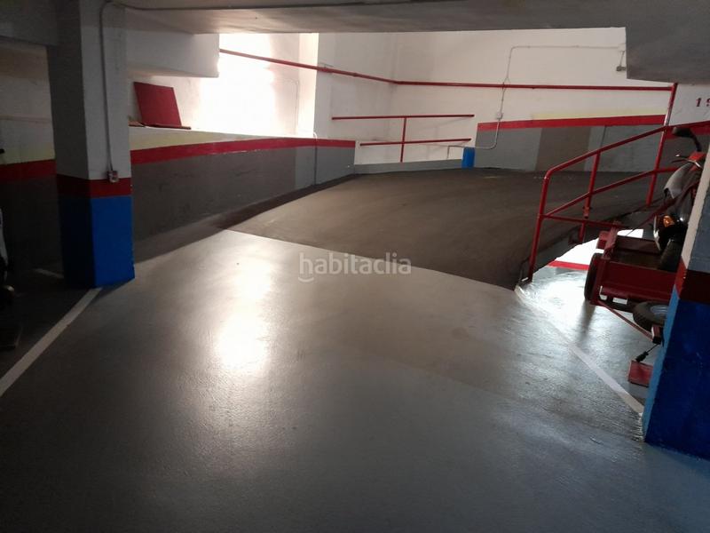 Foto 5a29db57-dacf-4e6a-b9d7-19d01f25166d. Parking voiture dans Fort Pienc Barcelona