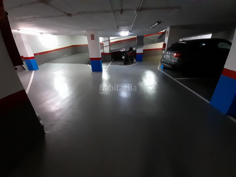 Foto aea207de-877a-4adf-8631-077d6bf417be. Parking voiture dans Fort Pienc Barcelona