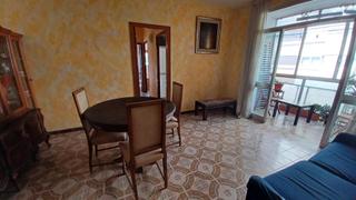 Alquiler Piso en Sant Ramon - Maternitat. Piso de tres habitaciones en les corts alquiler temporal