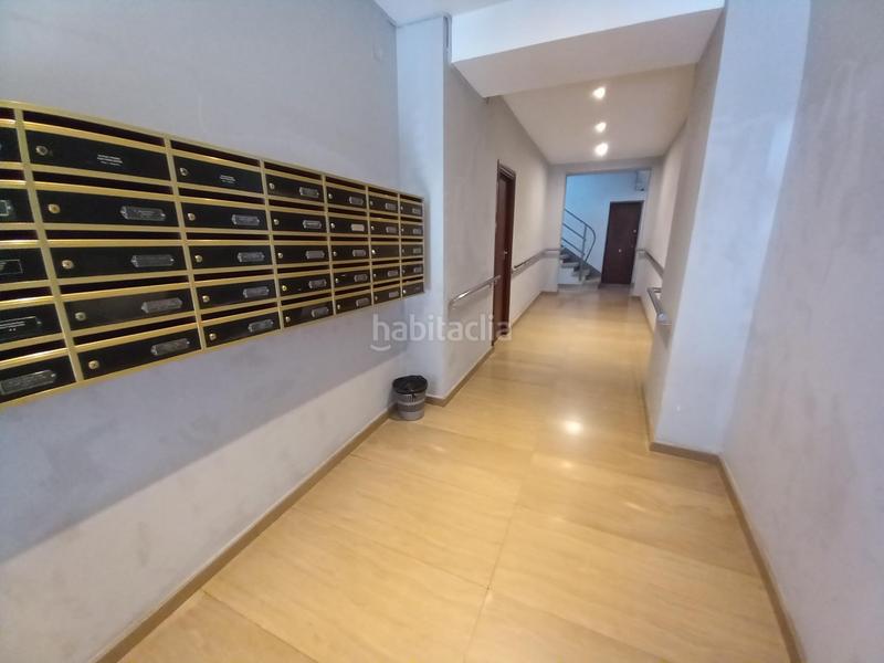 Foto f6bfb7bb-e237-4cf2-b50f-d0cab4f302c9. Lloguer oficina a Barri de les Corts Barcelona