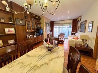 Appartement  Provença. Piso de 4 dormitorios 3 dobles en eixample