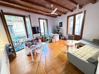Etagenwohnung in Gòtic. Piso en el casc antic de barcelona