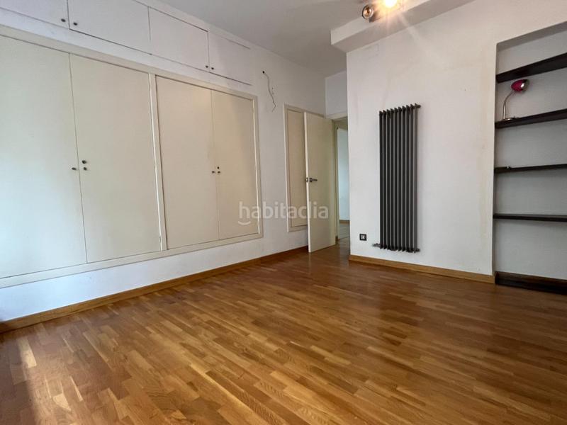 Foto fb9630fb-d6d9-44e6-8d41-18c660fd25d4. Pis a calle cardenal vives i tuto 65 a Sarrià Barcelona