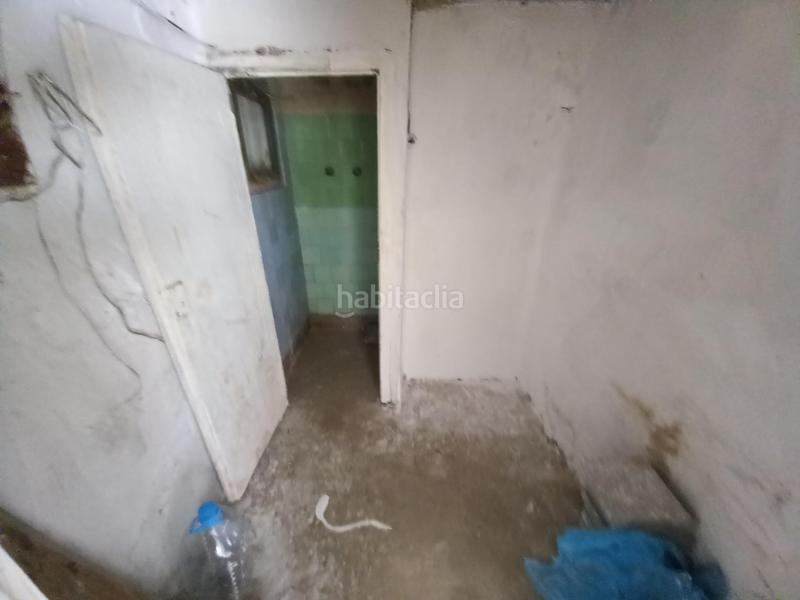 Foto 43679555-8e63-4dc3-93e6-7a9c05c77846. Alquiler local comercial  a reformar junto rambla del Raval en Barcelona