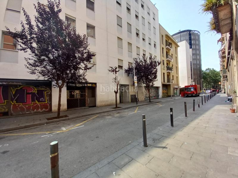 Foto d65e04ea-1761-41da-a988-7a3267d55a8f. Location local commercial dans Raval Barcelona