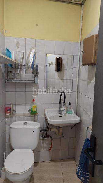 Foto fc0f67b1-3dae-46b8-ba27-bc050685c6f0. Location local commercial dans Sants Barcelona