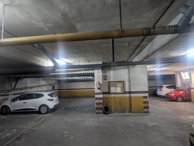 Foto 11695f52-af48-4506-904a-4d42a5bd0ec1. Rent car parking in Sants-Badal Barcelona