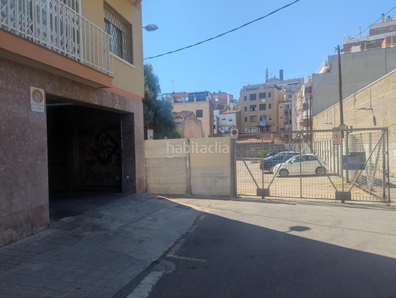 Foto f9de204b-85c8-4aa5-89ff-7356e4d541c0. Rent car parking in Sants-Badal Barcelona