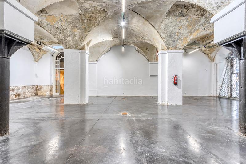 Foto 12ddd2b4-ff9c-45a6-9678-c08a623d4063. Alquiler edificio palacete del barrio gótico en Gòtic Barcelona