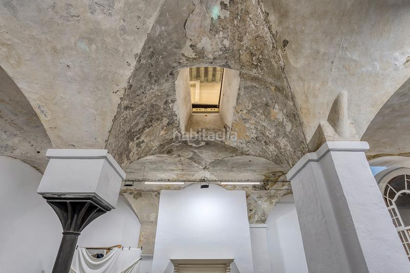 Foto c04e5124-4f58-4e03-9409-dc30276bce97. Alquiler edificio palacete del barrio gótico en Gòtic Barcelona