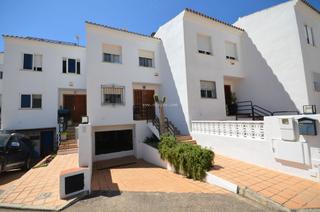Casa adossada a Papa Luna - Platja del Gurugú. Adosado en urbanización sonimar