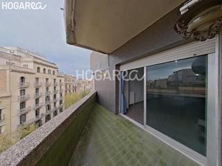 Pis  Comer. Piso alto en zona privilegiada de barcelona con 3 habitaciones,