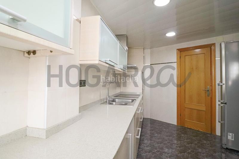 Foto 7e29c63d-6ddb-41fb-b832-698d3882bf9d. Appartamento con riscaldamento in Ciutat Cooperativa-Molí Nou Sant Boi de Llobregat
