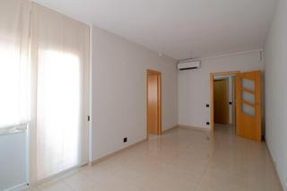 Pis  Avenida ventura gassol. Tu nuevo hogar de 3 dormitorios con balcn en el centro de sant