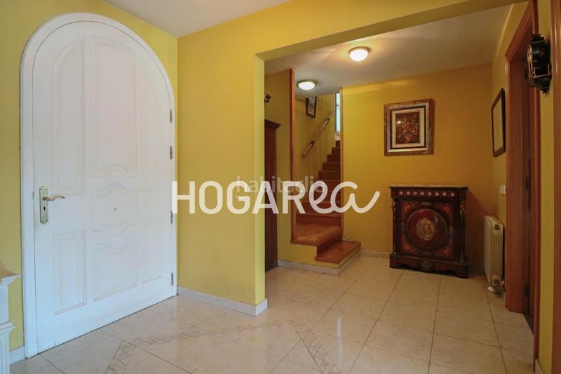 Foto 0617fdff-5d29-4f94-ac90-540bd814bb70. Casa  independiente con piscina y vistas al parque en Martorell