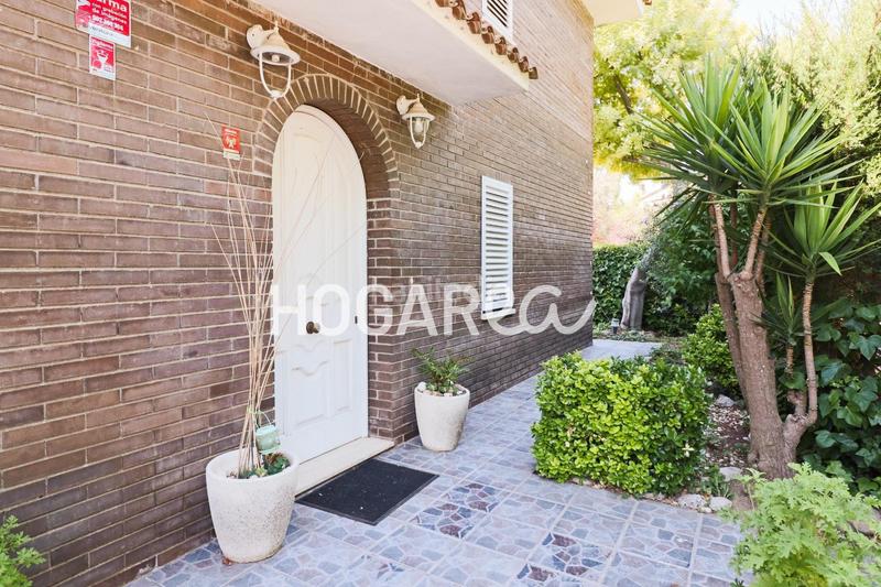 Foto 8da5c4af-3d3a-4d9a-ab54-55b55d27fd5d. Casa  independiente con piscina y vistas al parque en Martorell