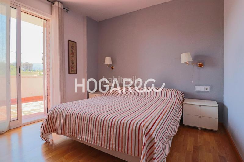 Foto a662c643-25d2-4f51-8749-e3029e829f0b. Casa  independiente con piscina y vistas al parque en Martorell