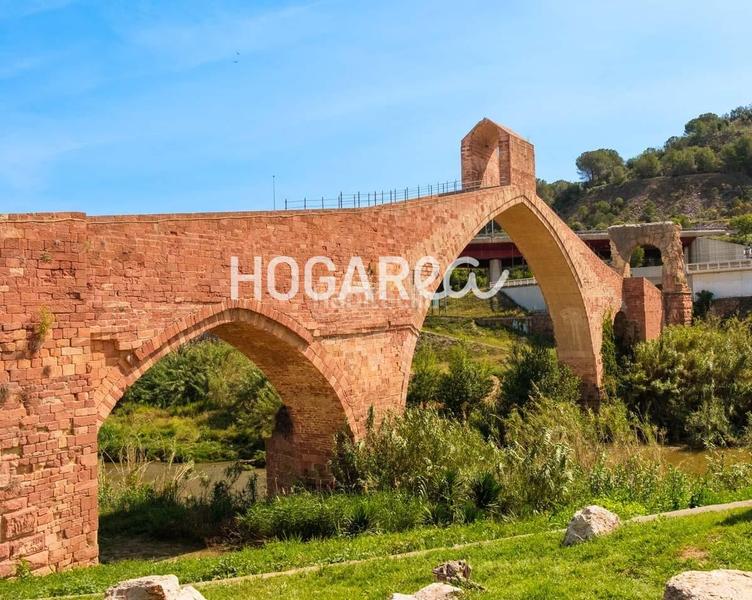 Foto b7ba0b95-e69c-46a3-b9f9-f428a124d85c. Casa  independiente con piscina y vistas al parque en Martorell