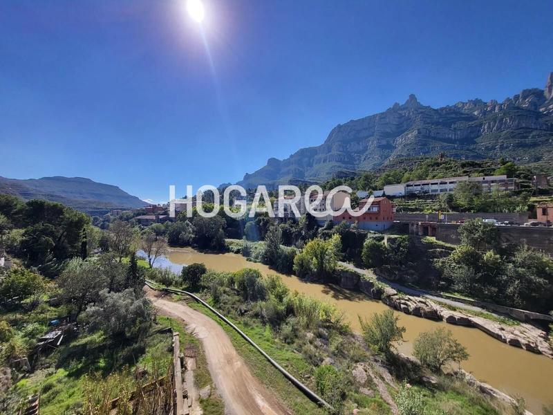 Foto e5a97ae7-4ecf-4697-86b9-49ff7cf1d949. Casa  independiente con piscina y vistas al parque en Martorell