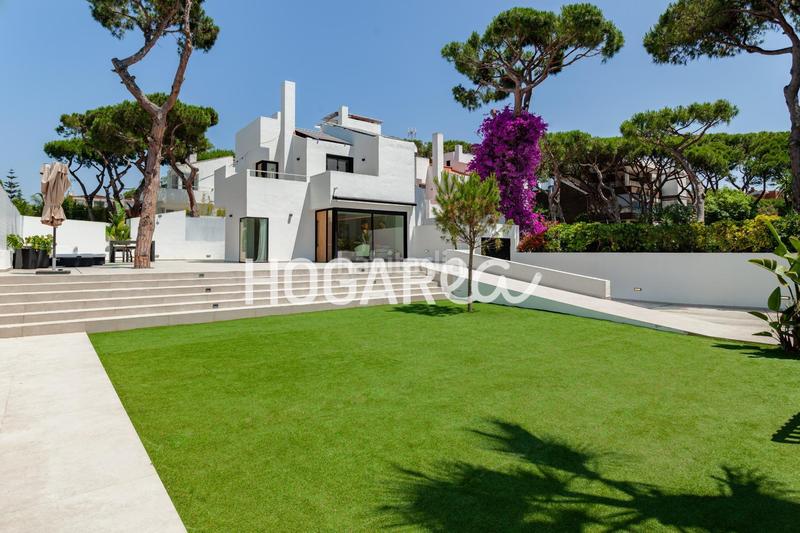 Foto 1f108537-12d9-4b49-98a8-939ddbb79107. Haus mit parking in Gava Mar Gavà