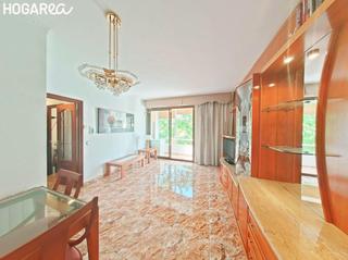 Pis  Avenida isabel la catolica d'. Ref pr00691c amplio piso de 4 habitaciones con balcones en av. i